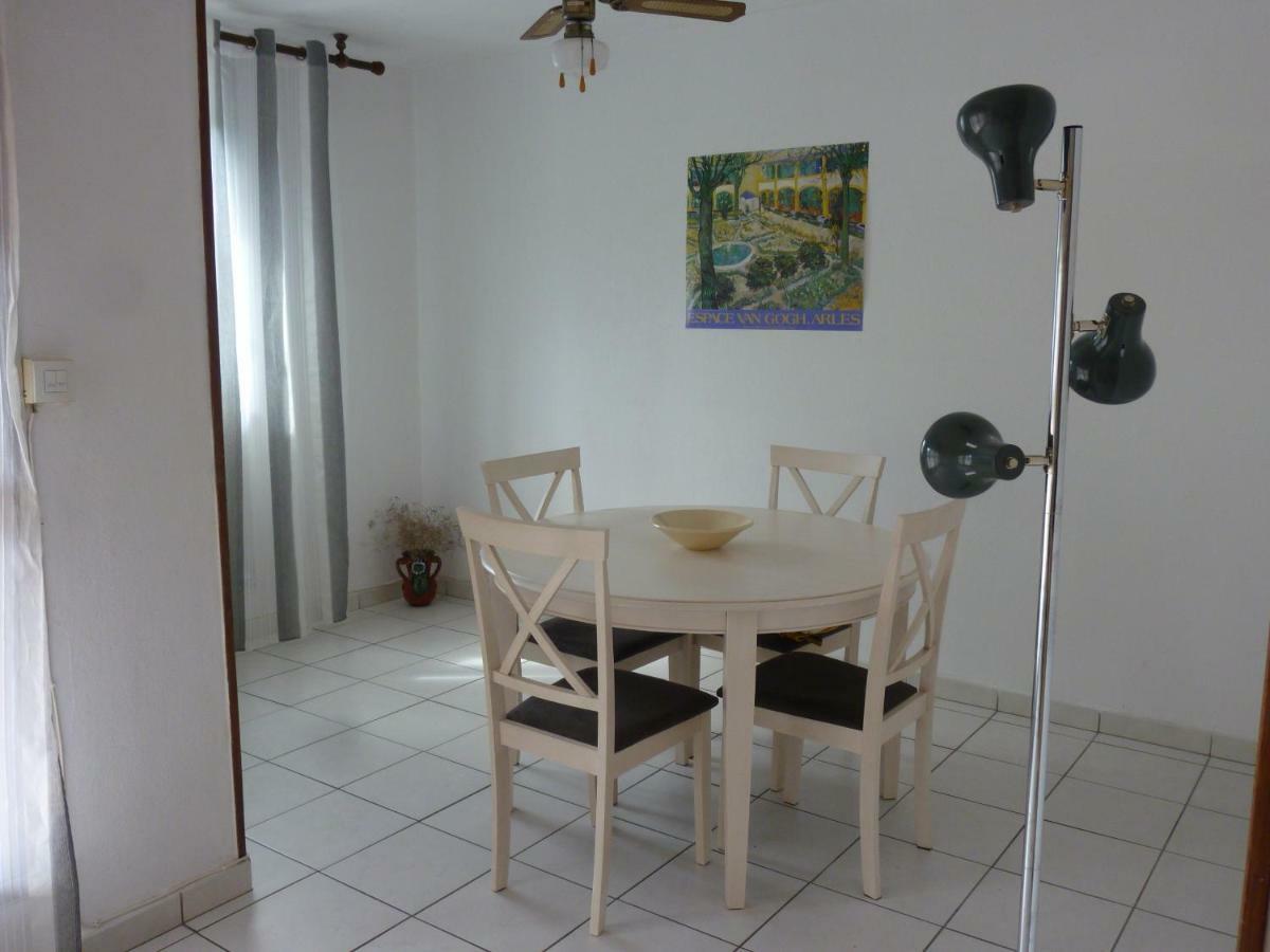 Appartement Mady Арл Екстериор снимка